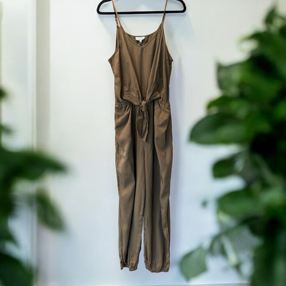 Umgee Pants - Umgee NWT Jogger Style Jumpsuit Large